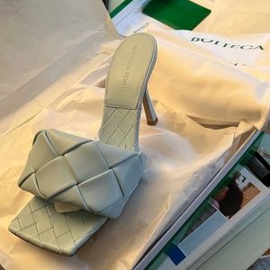Bottega Veneta lido heeled sandal sz39
